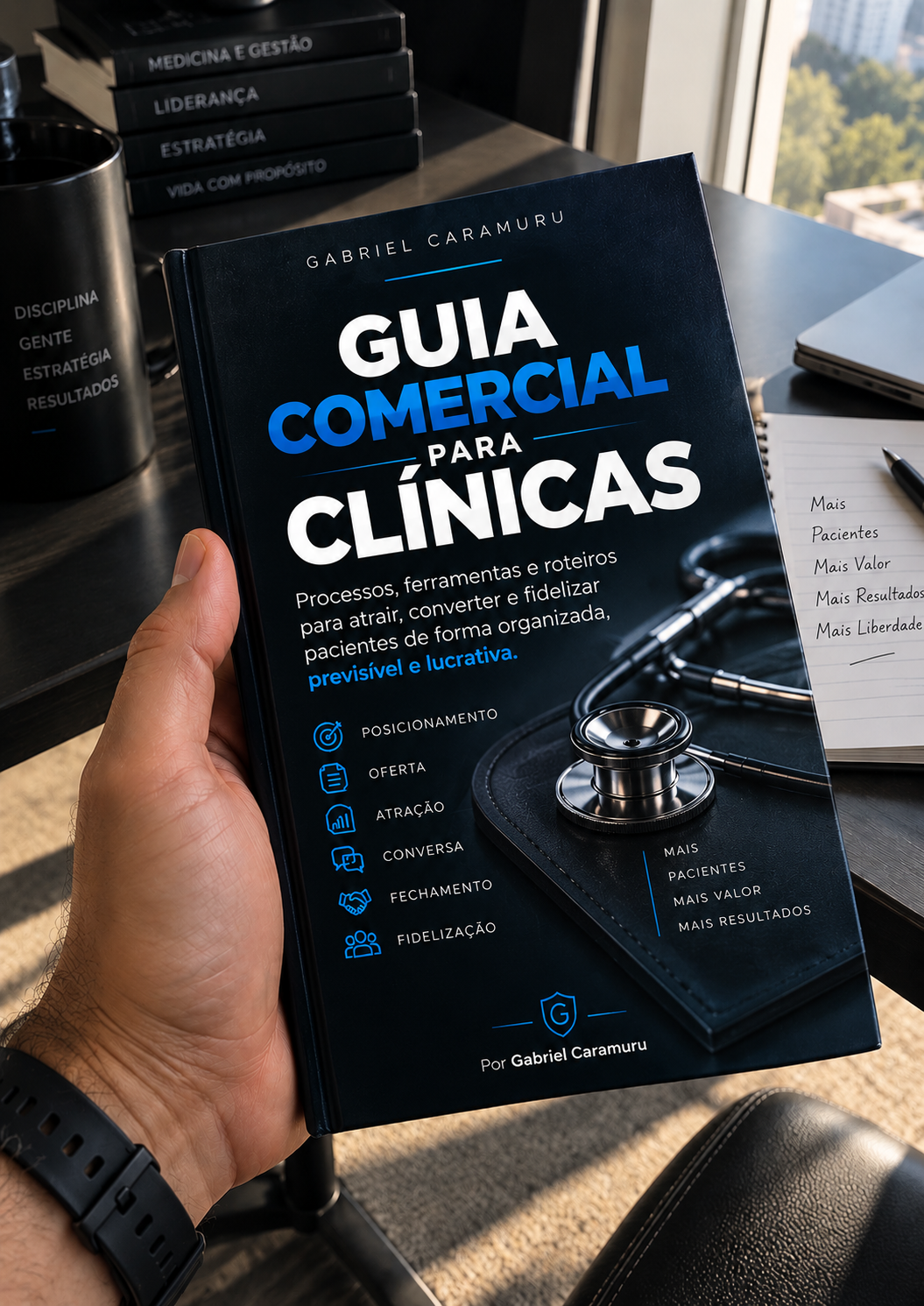 Mockup real do Guia Comercial para Clínicas